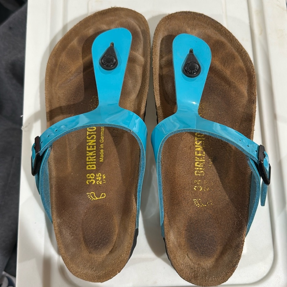 Birkenstock Gizeh in Blue Patent 38